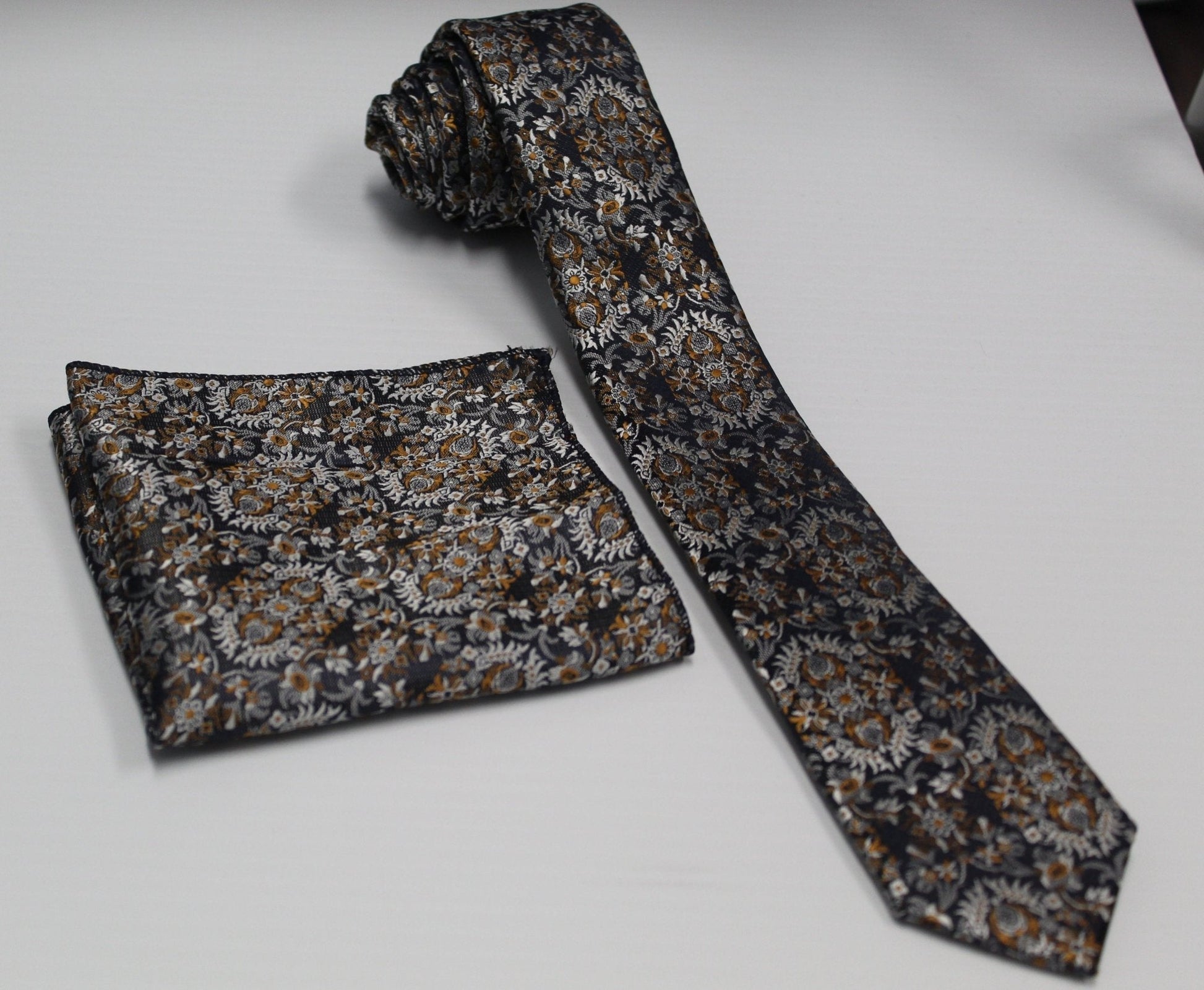 Skinny Design Necktie & Pocket Square by Vittorio Farina (NH - SD - 0001) for Independent Retail Stores by Dubal Brothers