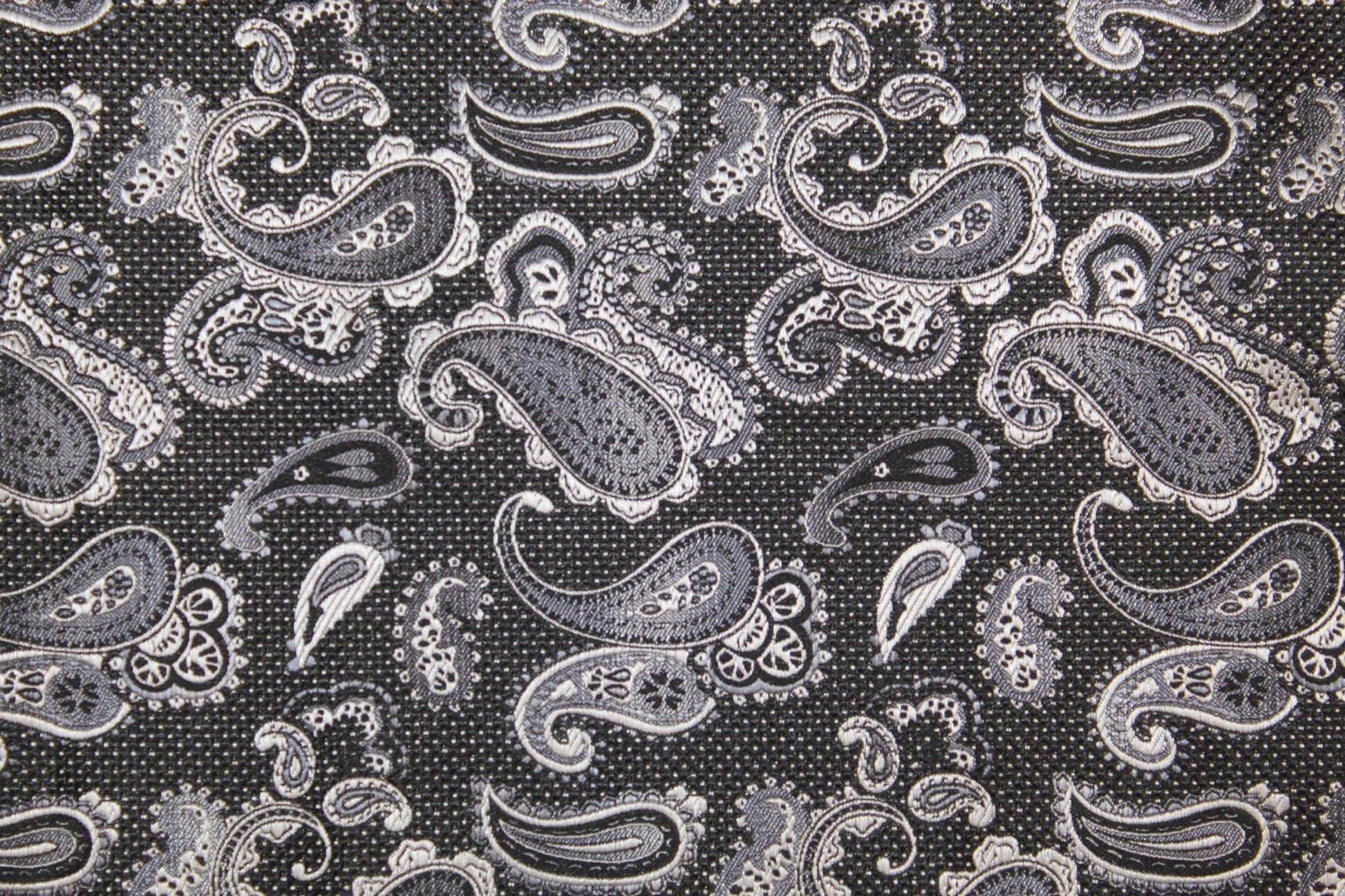 Skinny Design Necktie & Pocket Square by Vittorio Farina (NH - SD - 0006) for Independent Retail Stores by Dubal Brothers