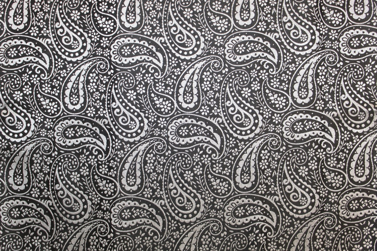 Skinny Design Necktie & Pocket Square by Vittorio Farina (NH - SD - 0008) for Independent Retail Stores by Dubal Brothers