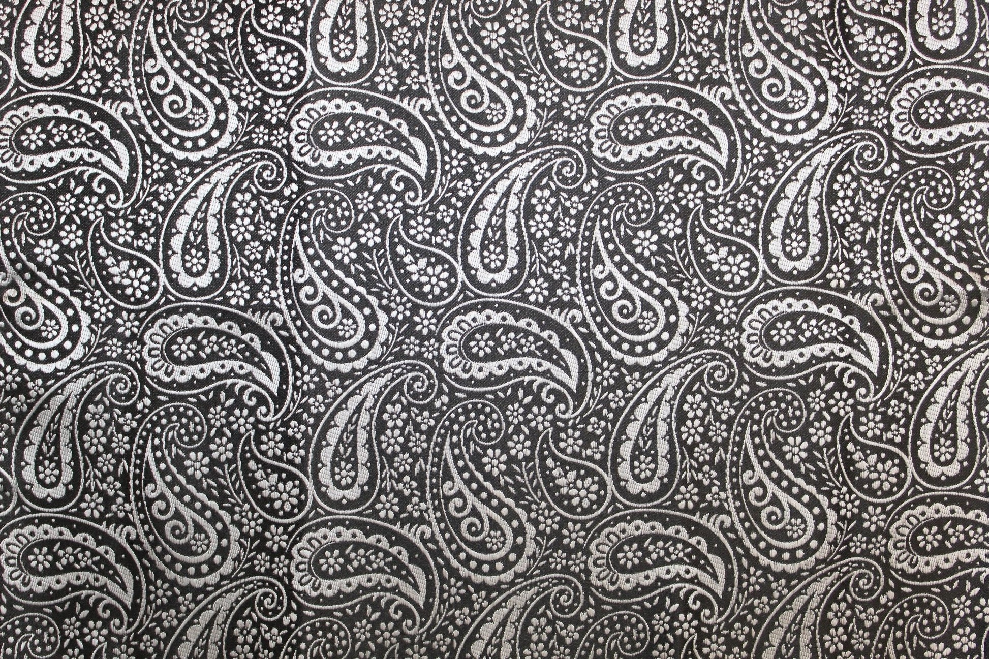 Skinny Design Necktie & Pocket Square by Vittorio Farina (NH - SD - 0008) for Independent Retail Stores by Dubal Brothers