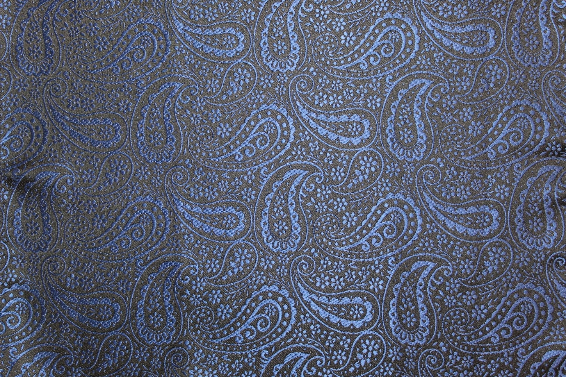 Skinny Design Necktie & Pocket Square by Vittorio Farina (NH - SD - 0009) for Independent Retail Stores by Dubal Brothers