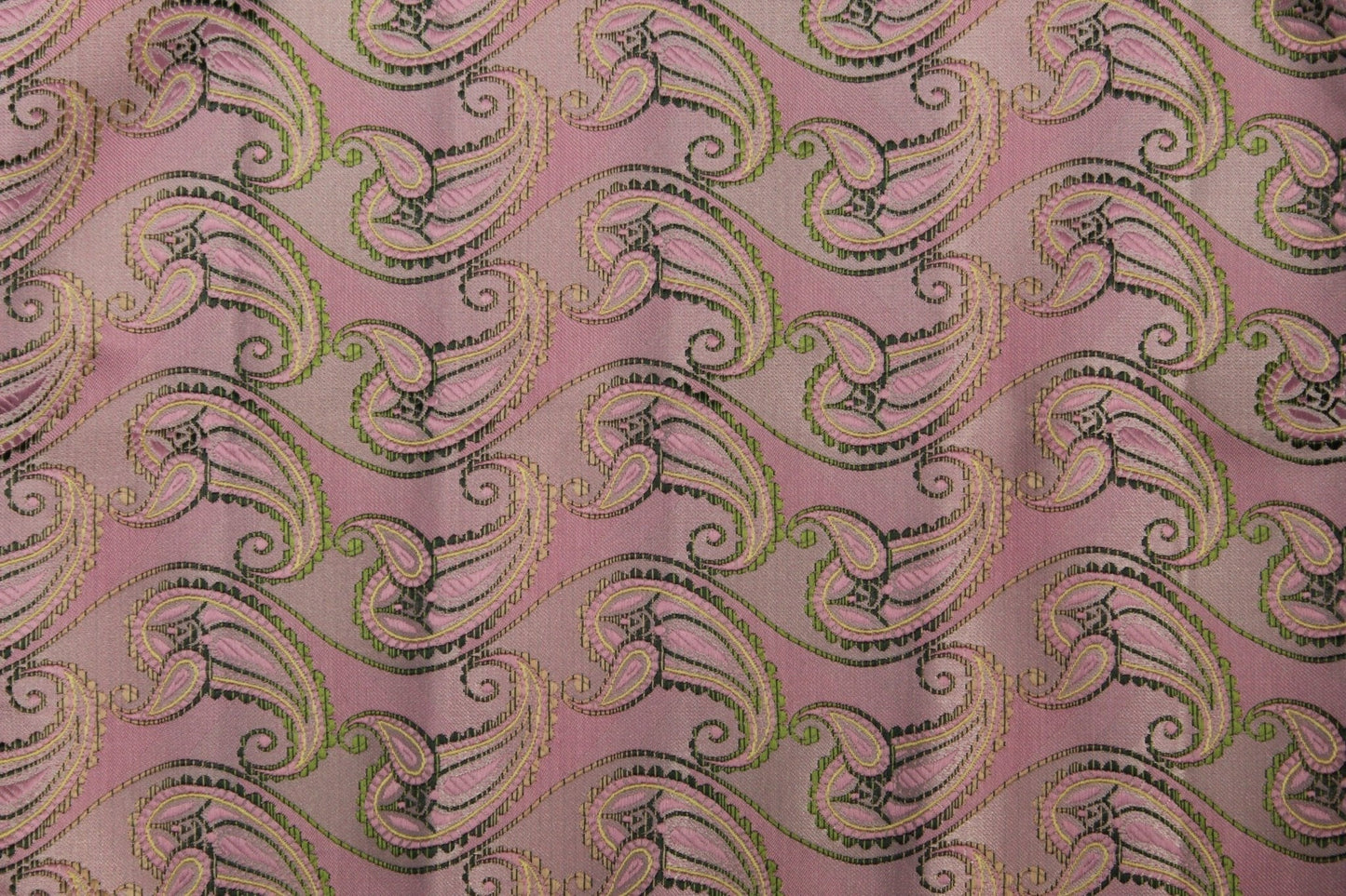 Skinny Design Necktie & Pocket Square by Vittorio Farina (NH - SD - 0022) for Independent Retail Stores by Dubal Brothers