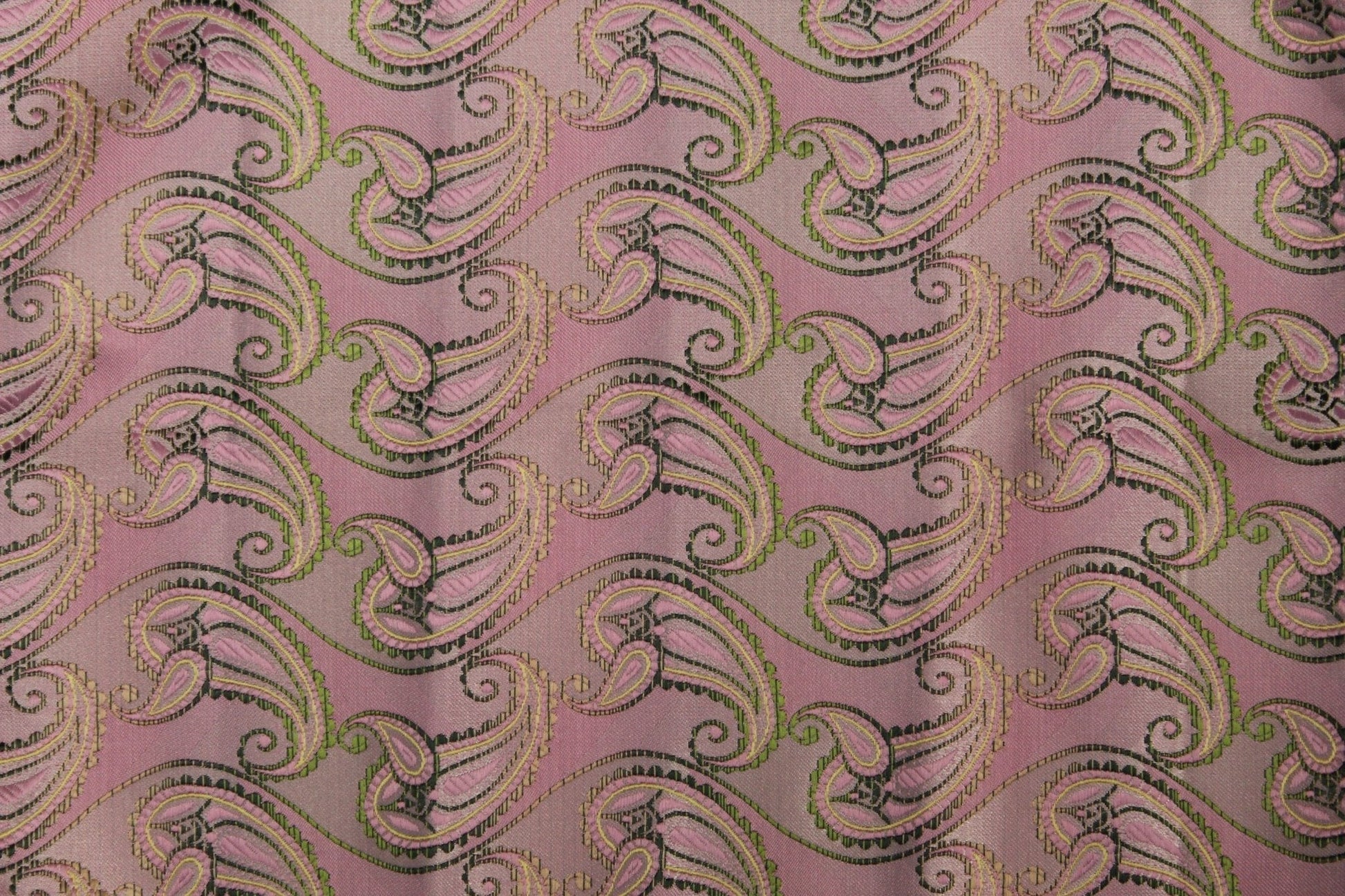 Skinny Design Necktie & Pocket Square by Vittorio Farina (NH - SD - 0022) for Independent Retail Stores by Dubal Brothers