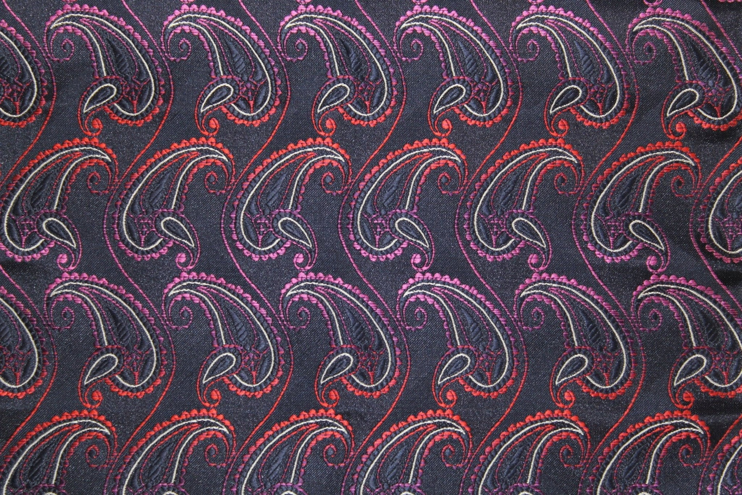 Skinny Design Necktie & Pocket Square by Vittorio Farina (NH - SD - 0024) for Independent Retail Stores by Dubal Brothers