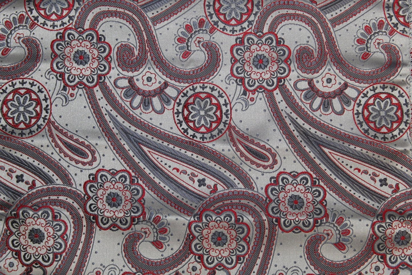 Skinny Design Necktie & Pocket Square by Vittorio Farina (NH - SD - 0026) for Independent Retail Stores by Dubal Brothers