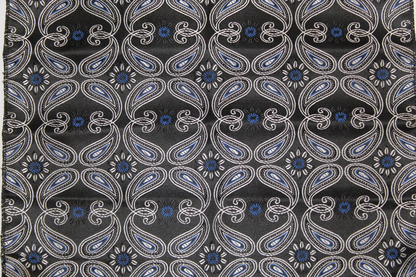 Skinny Design Necktie & Pocket Square by Vittorio Farina (NH - SD - 0029) for Independent Retail Stores by Dubal Brothers